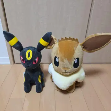 이브이와 블래키 봉제 인형 세트