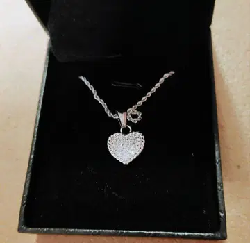 KRKC&CO 실버 하트형 목걸이