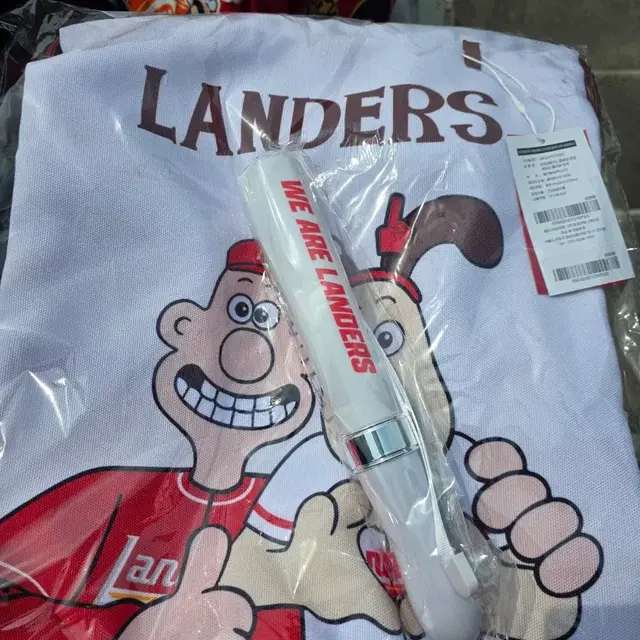 SSG랜더스 멤버십 굿즈 (짐쌕 & 응원봉) 일괄 판매