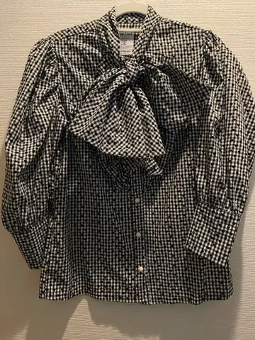 Treat Urself 하트풀 리본 체크 블라우스