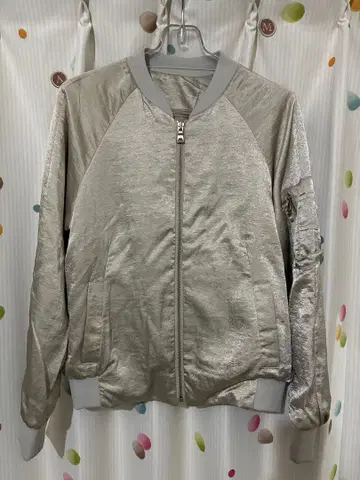 새상품급 Narcissus MA-1형 연한 골드 점퍼 사이즈 F (M)