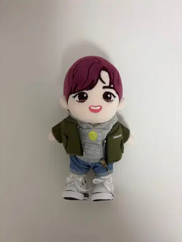 TREASURE 도영 봉제 인형 DOYOUNG
