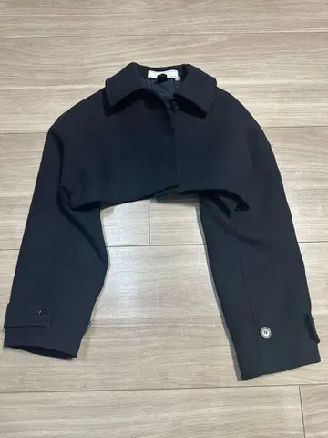 GU rokh 블랙 크롭 자켓 M 사이즈