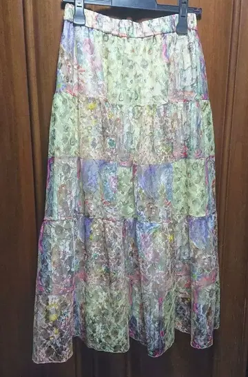 츠모리 치사토 스커트