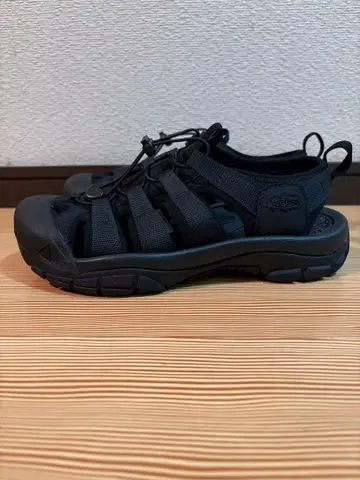 KEEN NEWPORT 킨 뉴포트 스포츠 샌들 25cm 새상품급
