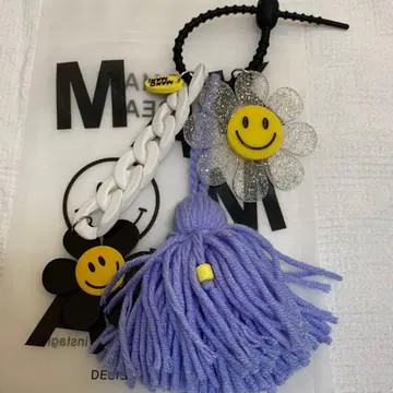 MAKOMAKI 스마일 플라워 키링