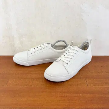 새상품급 클락스 그로브 에코 23.5cm 화이트 가죽