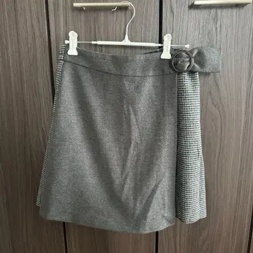 질 바이 질 스튜어트 사다리꼴 스커트