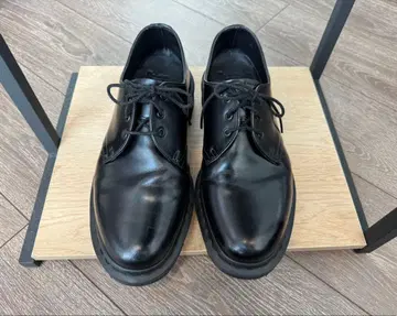 닥터마틴 1461 모노 3홀 UK7 (26cm 상당)