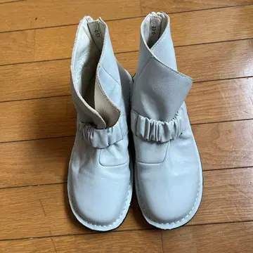 센소유니코 지우 화이트 부츠