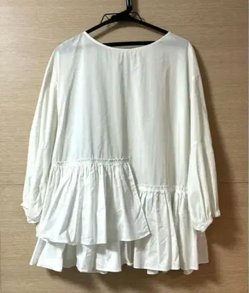 [ 새상품급 ] 엘렌딕 개더 프레스 블라우스
