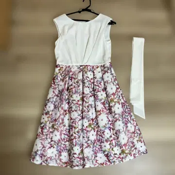 Dear Princess 슬리브리스 플로럴 프린트 원피스