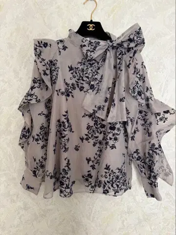 스나이델 플로키 오간자 시스루 블라우스