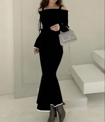 ROYAL PARTY 드로스트 개더 키라키라 니트 머메이드 원피스