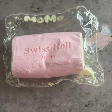 momo 롤케이크 스퀴즈 구아바 핑크 보통 사이즈