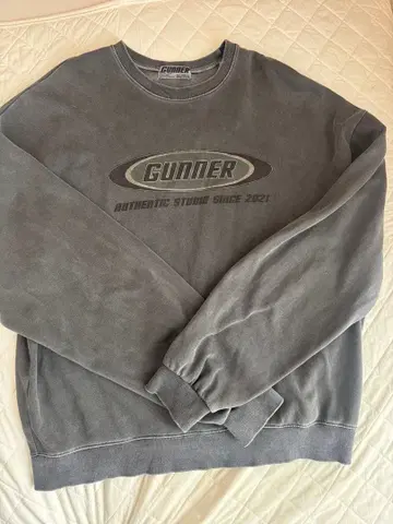 한국 스트릿 GUNNER 그레이 맨투맨