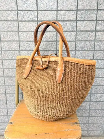 느낌 좋은 여름 가방 카고백 소가죽 사용