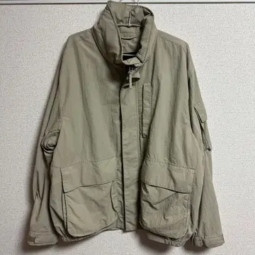 GU 베이지 경량 나일론 자켓