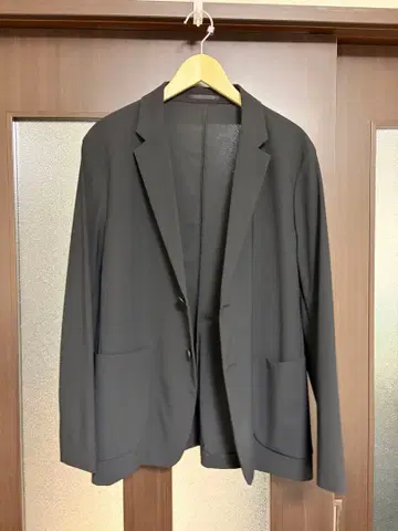 유니클로 감동 자켓 블랙 M 사이즈