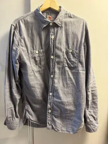 The strike gold 스트라이크 골드 샴브레이 셔츠 L 사이즈