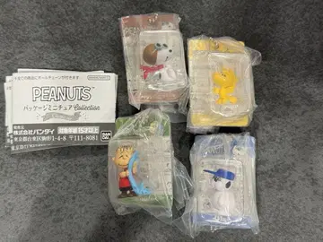 PEANUTS 패키지 미니어처 가챠