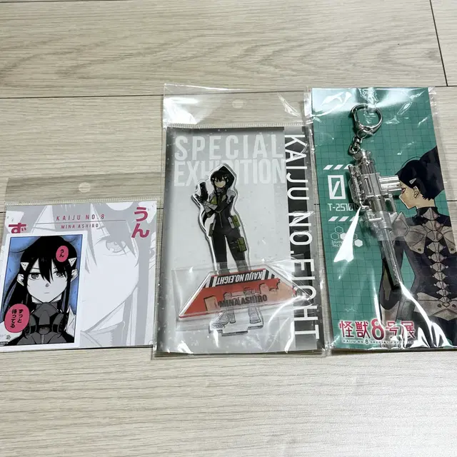 미개봉) 괴수8호 괴팔 원화전 아시로 미나 아크릴스탠드 무기키링 스티커