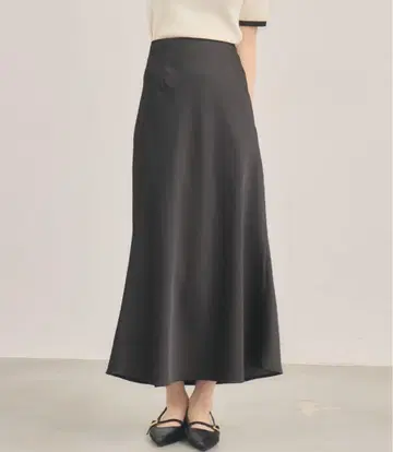 neuna 새틴 머메이드 스커트