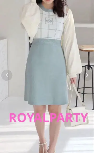 ROYALPARTY 체크 무늬 엠블럼 배색 미니 원피스 로얄 파티