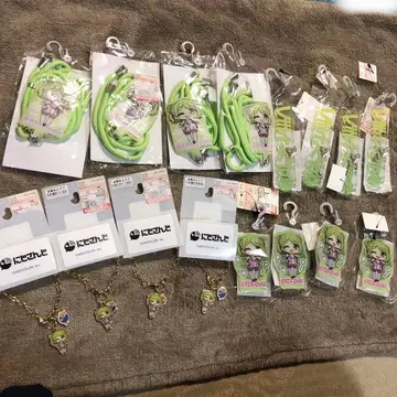 니지산지 카자키 배지 참 스트랩 홀더 아크릴 키링 16개