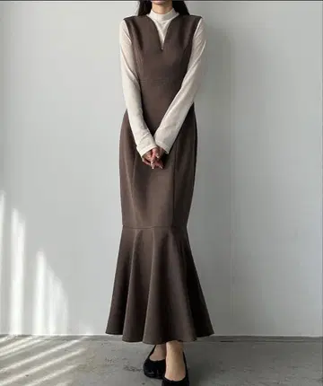 깊은 V넥 트위드 머메이드 오버롤 스커트