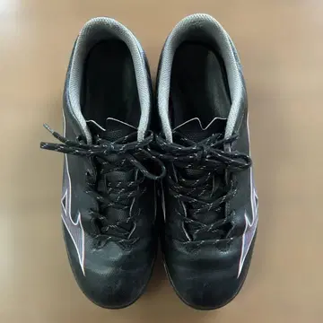 미즈노 알파 셀렉 풋살 축구화 블랙 23.5