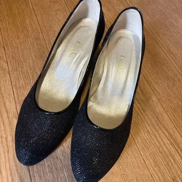 이나바 요시에 블랙 글리터 슬립온 펌프스