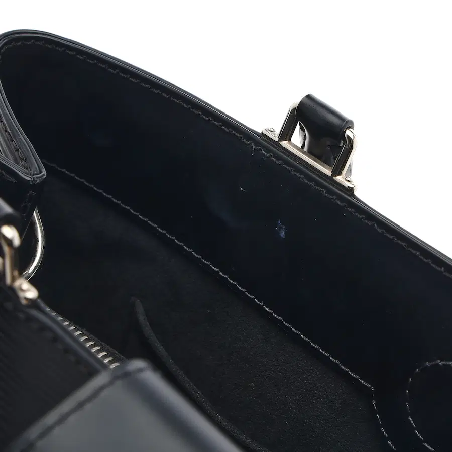 路易威登Epi Cleaver MM