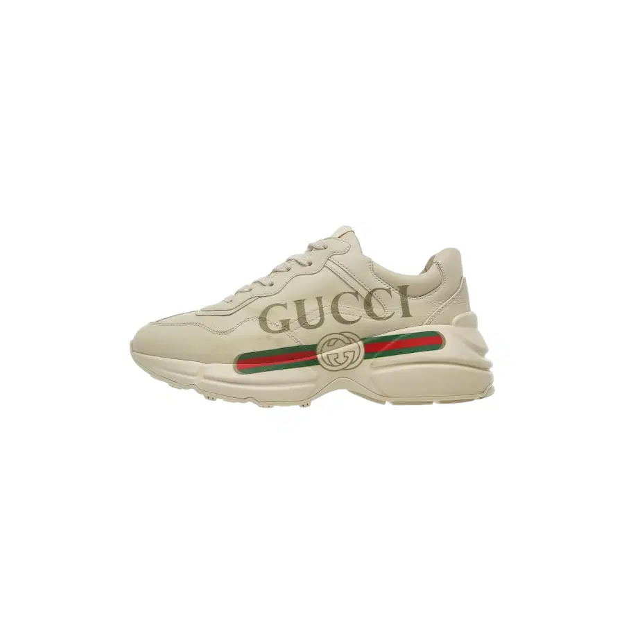 (W) Gucci Rhyton皮革运动鞋，饰有条纹标志