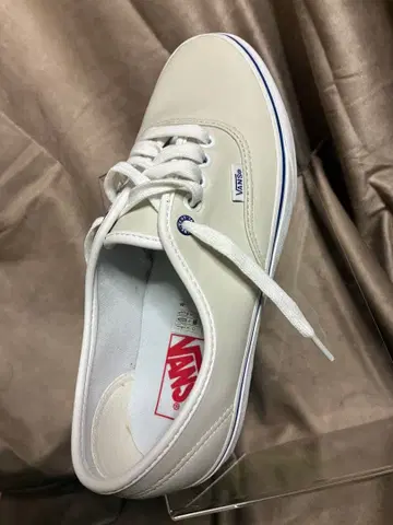 VANS 나노 유니버스 별주 가죽 화이트 계열 26cm 미사용 새상품