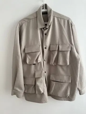 Niko and.. 더블 포켓 밀리터리 자켓 라이트 베이지