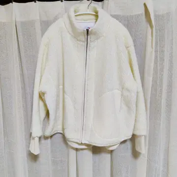 her. 화이트 플리스 보아 아우터