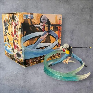 원피스 트라팔가 로 피규어 (박스 있음)