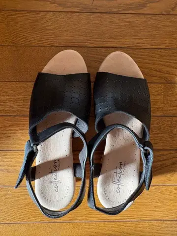 클락스 clarks 블랙 웨지 샌들