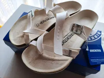 BIRKENSTOCK 화이트 마야리 샌들 41