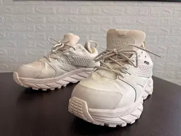 호카 아나하임 고어텍스 하이컷 스니커즈