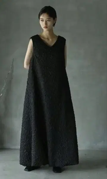 funda mine 엠보싱 볼륨 원피스 블랙 포멀