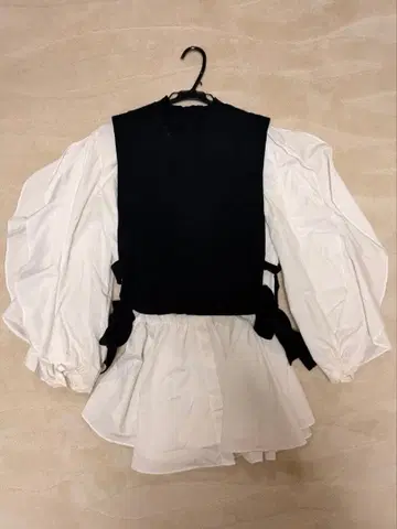 Narcissus 인기 베스트 레이어드 셔츠 BK x WH