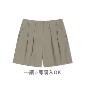 LOW CLASSIC 카키색 플리츠 숏팬츠