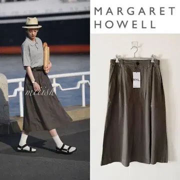 택 포함 새상품 마가렛호웰 이지턱 플레어 스커트 2.1만