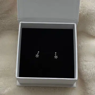 AVALANCHE 눈꽃 귀걸이