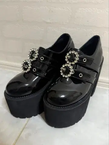 BUBBLES 더블 버클 통굽 신발 23cm