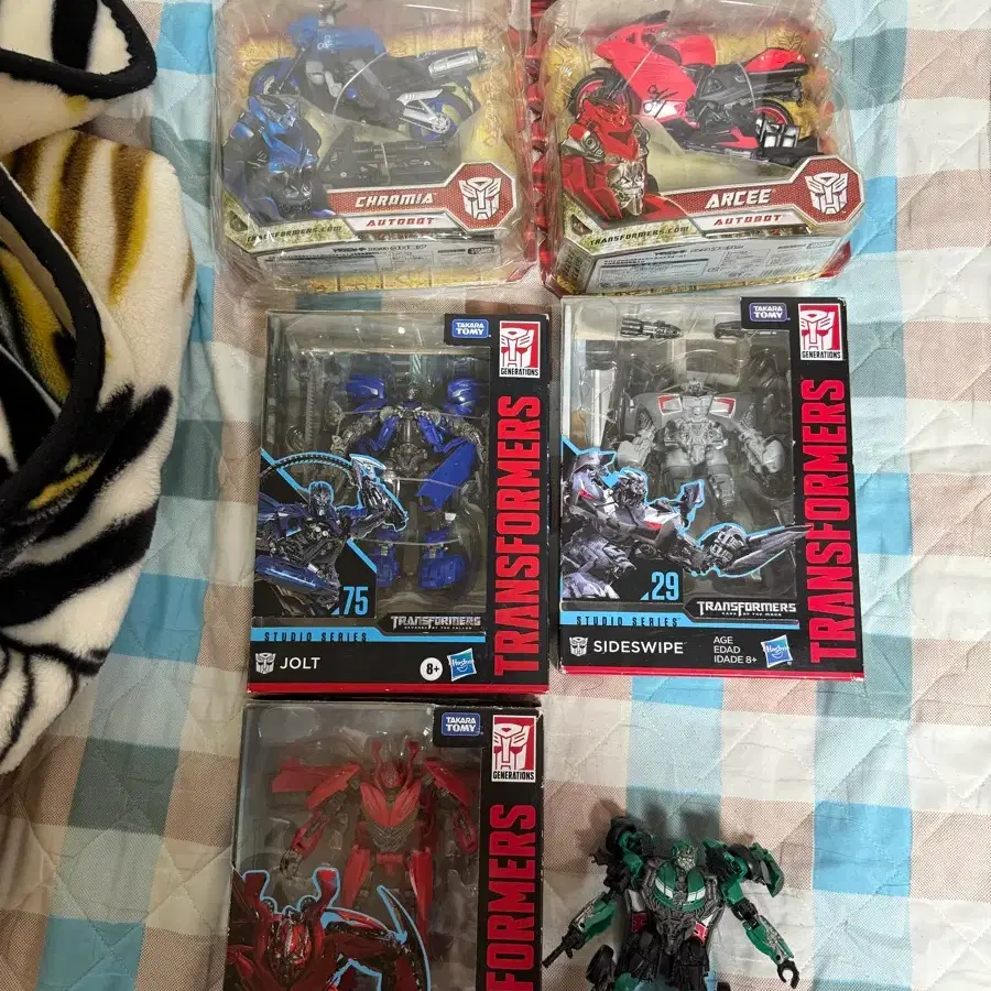 Takara Tomy Transformers LG 59 BLITZWING – Triplo Changer, Deformabile In Aereo E Carro Armato, Con Headmaster E Mini Veicolo