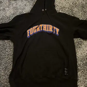 fourthirty 블랙 후드티