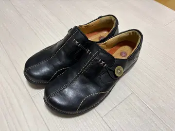 Clarks Unstructured 가죽 슬립온 블랙